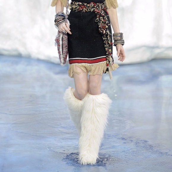 COPY - CHANEL Fur Runway Lagerfeld Boot Size 35 - Picture 3 of 7